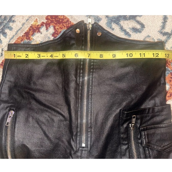 Akira Womens Black Moto Faux Leather Pants Hight Waist Sz Large Zip Front - Picture 10 of 11
